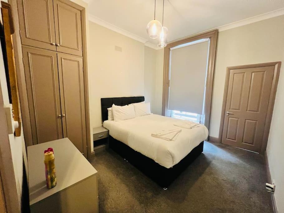 3 Notting Hill, Portobello Road-Amazing Location! London Bagian luar foto