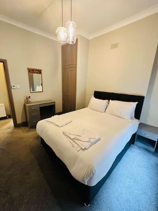 3 Notting Hill, Portobello Road-Amazing Location! London Bagian luar foto