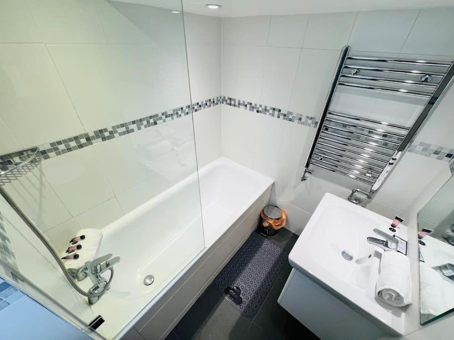 3 Notting Hill, Portobello Road-Amazing Location! London Bagian luar foto