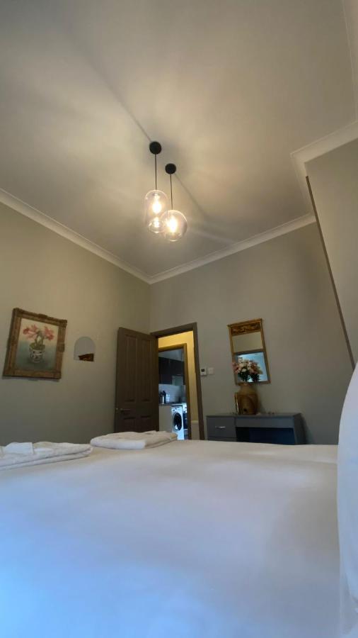 3 Notting Hill, Portobello Road-Amazing Location! London Bagian luar foto